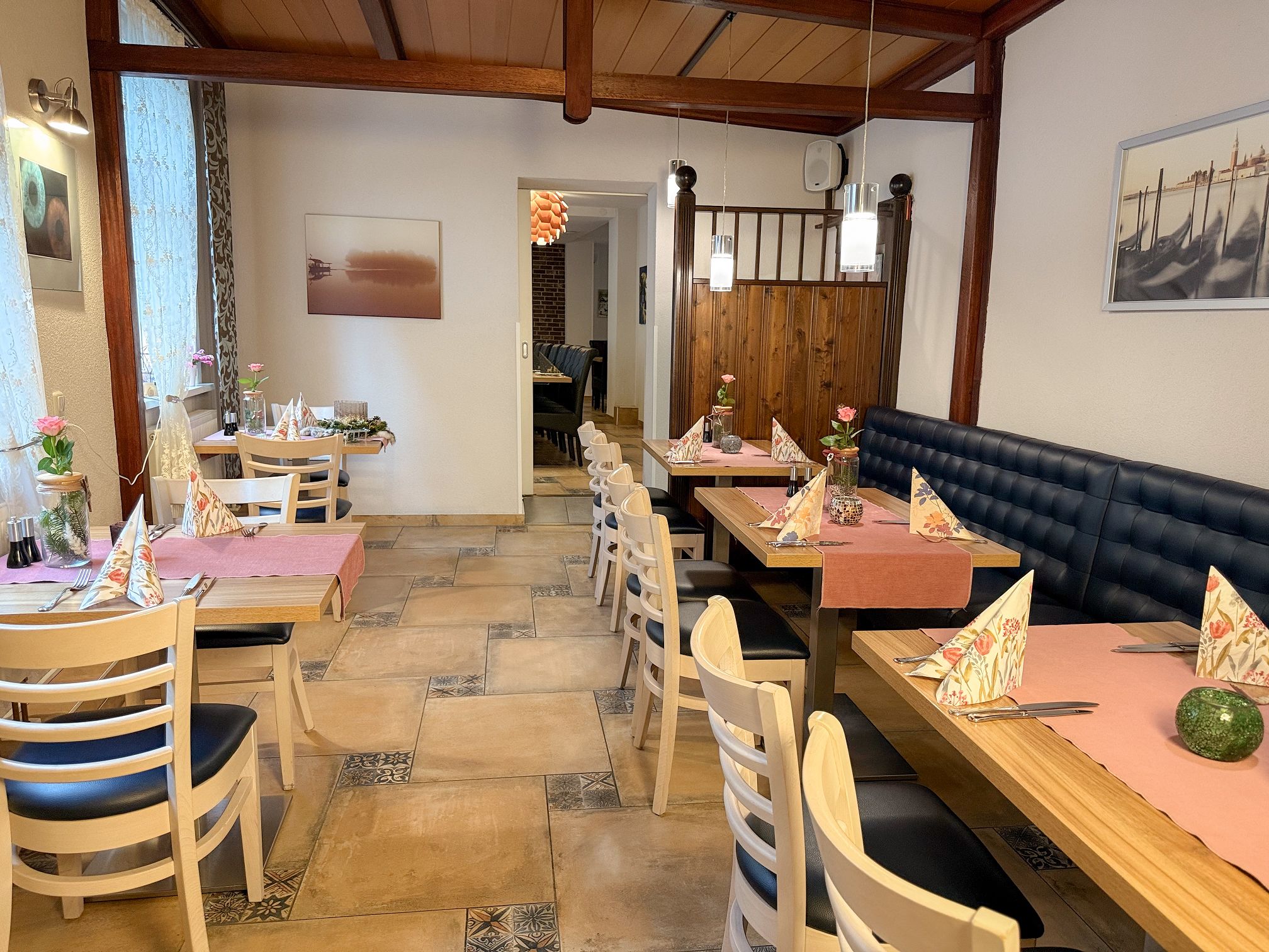 Restaurant4.jpeg